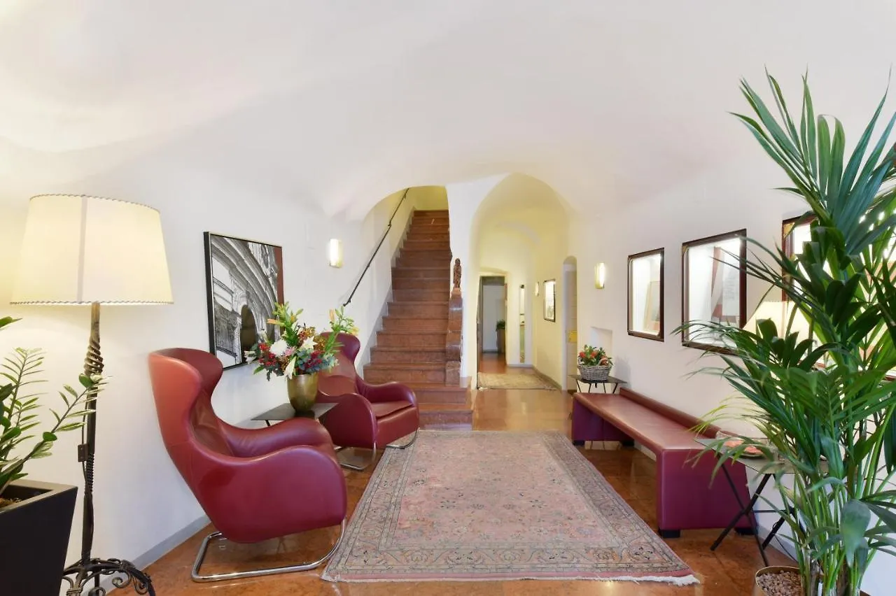 Hotel Wolf Salzburg 4*,